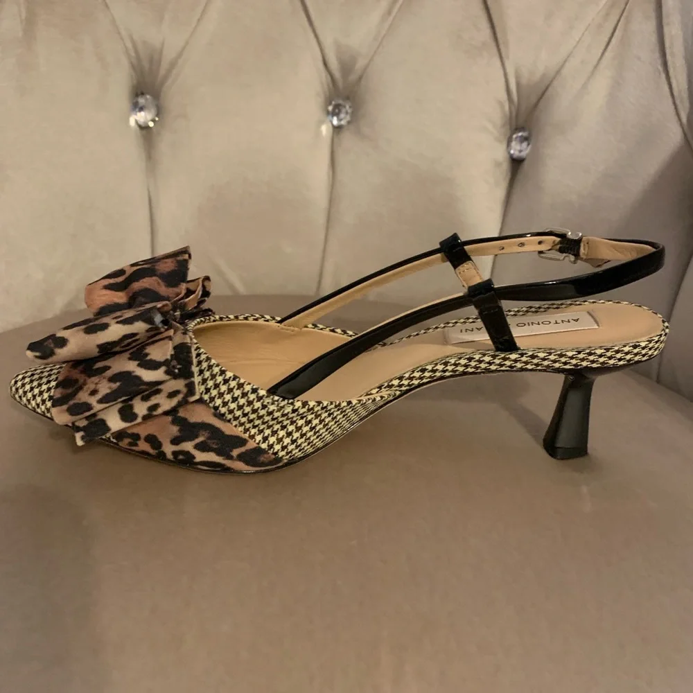 Antonio Melani style Galorie color hounds tooth, with a leopard bow. - Picture 4 of 13